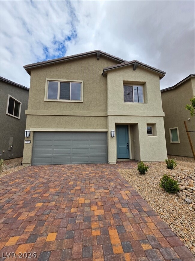 7376 Pioneer Way in Las Vegas, NV - Building Photo - Building Photo