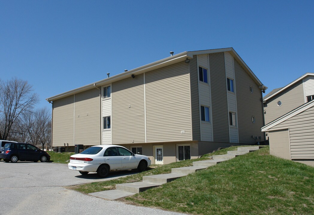 Westridge Apartments in Bellevue, NE - Foto de edificio