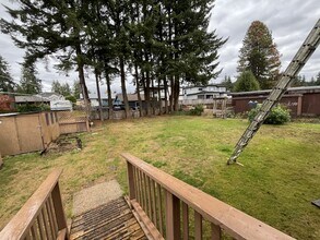 2209 Austin Ave in Coquitlam, BC - Building Photo - Building Photo