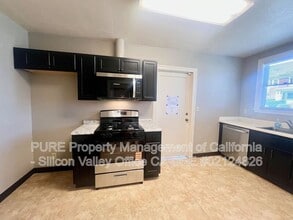 717 E Lake Ave in Watsonville, CA - Building Photo - Building Photo