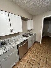 2386 S Delaware Ct in Tulsa, OK - Building Photo - Building Photo