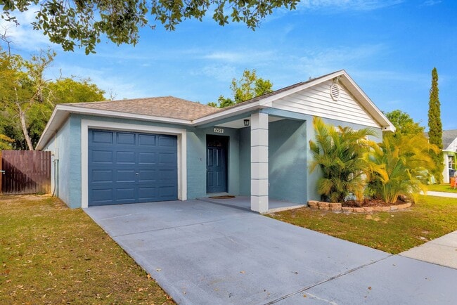 2408 Camden Oaks Pl in Valrico, FL - Foto de edificio - Building Photo