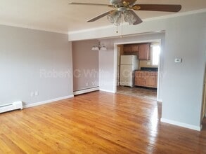 10 Colonial Ct in Plainville, CT - Building Photo - Building Photo