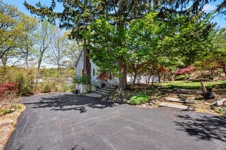 515 Mountainview Ave in Valley Cottage, NY - Building Photo - Building Photo