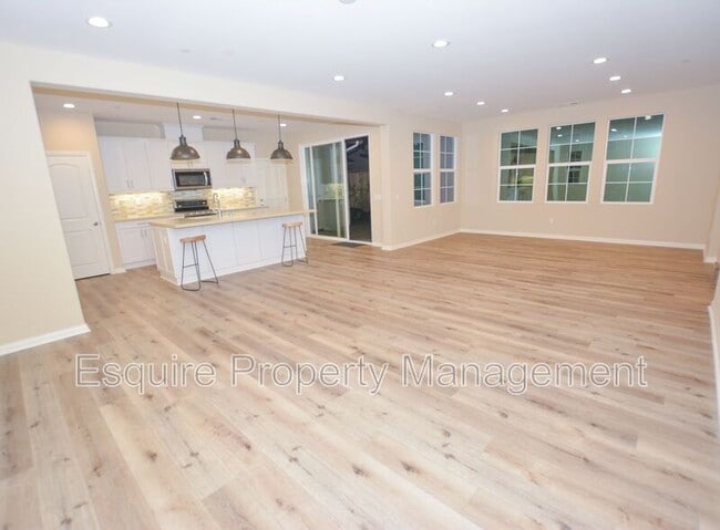 2725 Navajo St in Ventura, CA - Building Photo - Building Photo