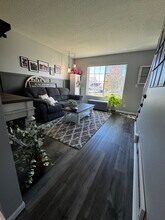 4507 146th St in Urbandale, IA - Foto de edificio - Building Photo