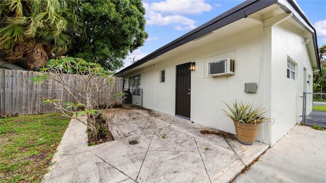 property at 1501 SW 21st St