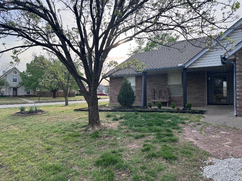 2728 S Narcissus Ave in Broken Arrow, OK - Building Photo
