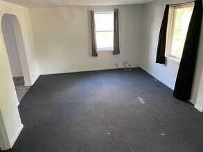 393 E Thornton St in Akron, OH - Building Photo - Building Photo