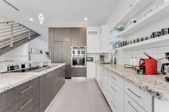 3055 Carter St in Miami, FL - Building Photo - Building Photo