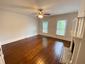 866 Dennison Ave in Columbus, OH - Building Photo - Building Photo