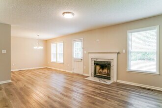 412 Birdsong Way in Holly Springs, NC - Building Photo - Building Photo