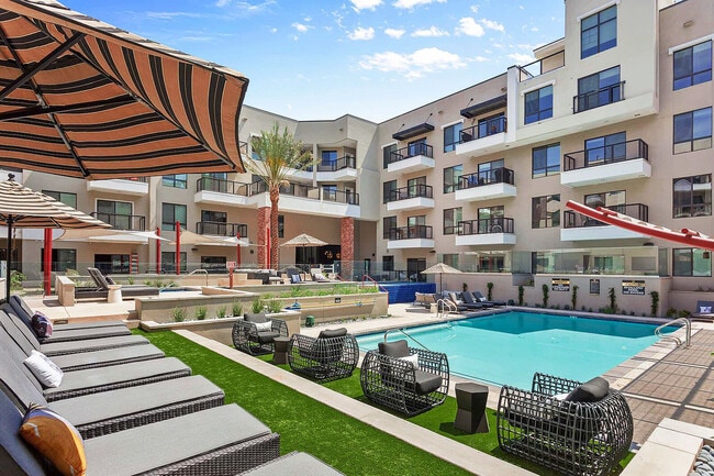 The Griffin in Scottsdale, AZ - Foto de edificio - Building Photo