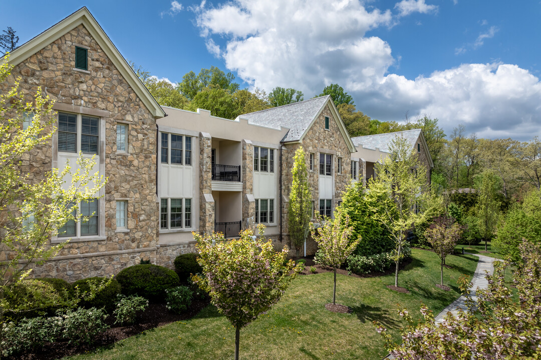 Heritage at Claremont in Bernardsville, NJ - Building Photo