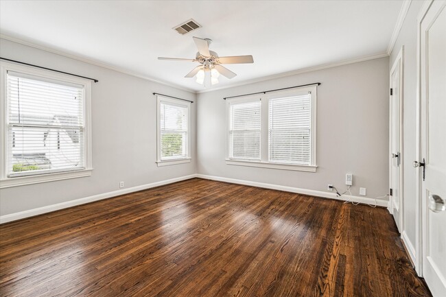 property at 2315 Swift Blvd