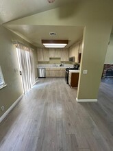 42827 39th St W in Lancaster, CA - Building Photo - Building Photo