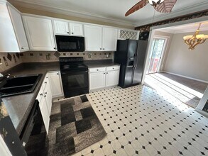 3217 Forest Mill Cir in Raleigh, NC - Building Photo - Building Photo