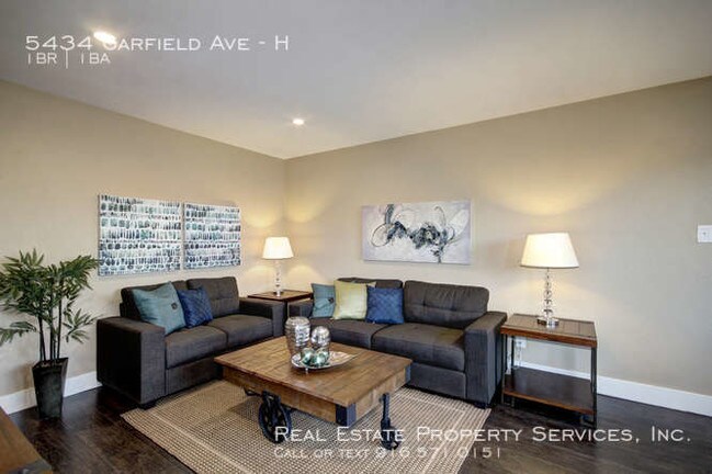 5434 Garfield Ave-Unit -H in Sacramento, CA - Building Photo - Building Photo
