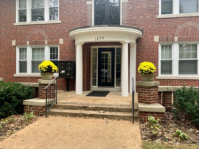 1270 Boland Pl in Richmond Heights, MO - Building Photo - Building Photo