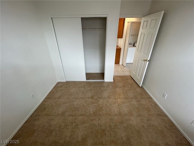 property at 7192 Mizzen Ct