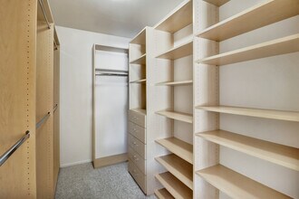 242 Marina Lakes Dr, Unit 242 Marina Lakes in Richmond, CA - Building Photo - Building Photo