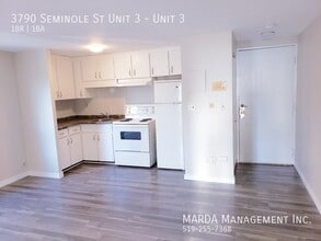 3790 Seminole St in Windsor, ON - Building Photo - Building Photo