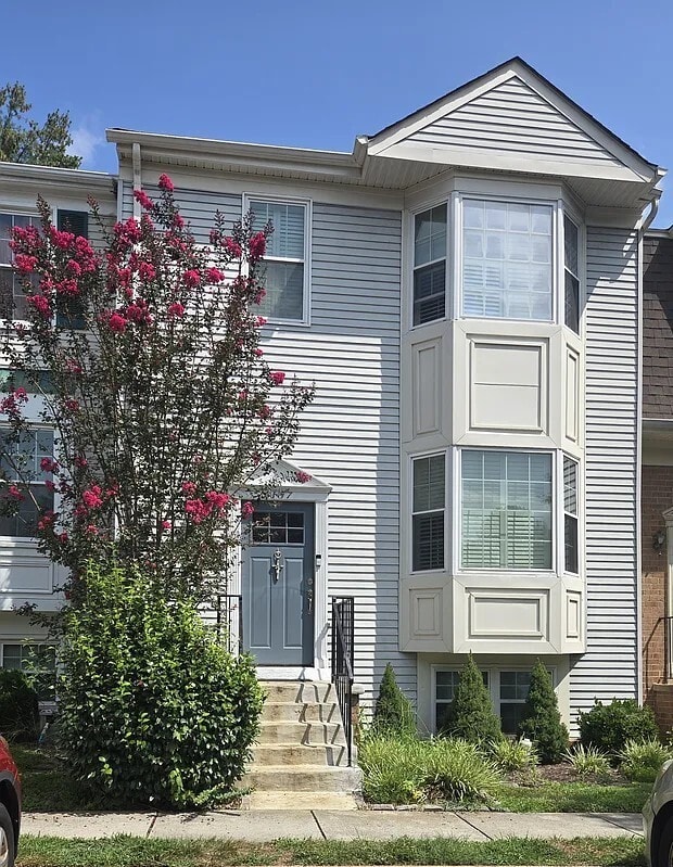 property at 6157 Green Hollow Ct