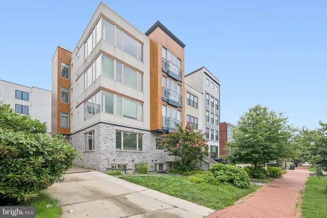 property at 915 12th St NE