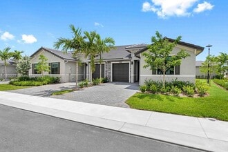 14800 Cumberland Dr in Delray Beach, FL - Foto de edificio - Building Photo
