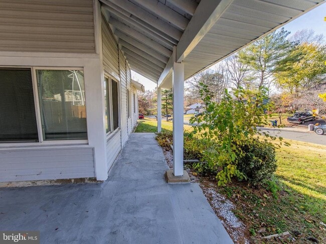 15901 Perkins Ln in Bowie, MD - Building Photo - Building Photo