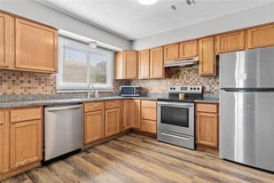 6832 76th Ave N in Minneapolis, MN - Building Photo