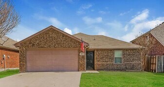 8616 Silverbell Ln in Fort Worth, TX - Building Photo