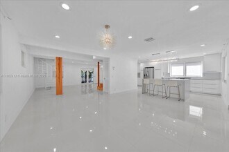 348 Palm St in Hollywood, FL - Building Photo - Building Photo