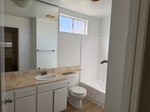 901 S Sherbourne Dr in Los Angeles, CA - Building Photo - Building Photo