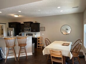 987 Promenade Dr in Adams, TN - Building Photo - Building Photo