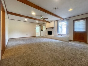 9515 Stony Point Dr in Waco, TX - Building Photo - Building Photo
