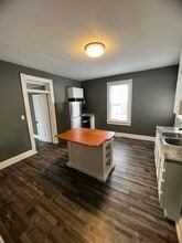 226 E High St in Troy, IL - Building Photo - Building Photo