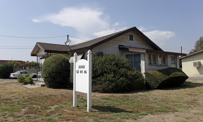 16960 San Bernardino Ave in Fontana, CA - Building Photo - Building Photo