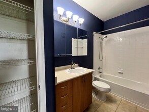 13501 Derry Glen Ct in Germantown, MD - Building Photo - Building Photo
