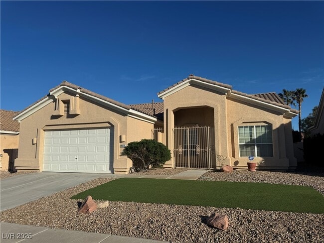 8625 Desert Bird Dr in Las Vegas, NV - Building Photo - Building Photo