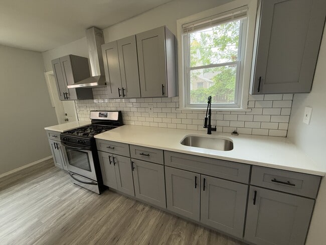 property at 3026 Fenwick Rd