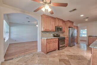 4710 Willowbend Blvd in Houston, TX - Building Photo - Building Photo