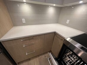 3182 Gladwin Rd in Abbotsford, BC - Building Photo - Building Photo