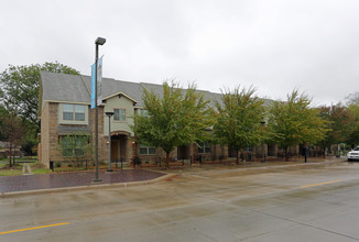 Townhomes at Bexar Street Village in Dallas, TX - Building Photo - Building Photo