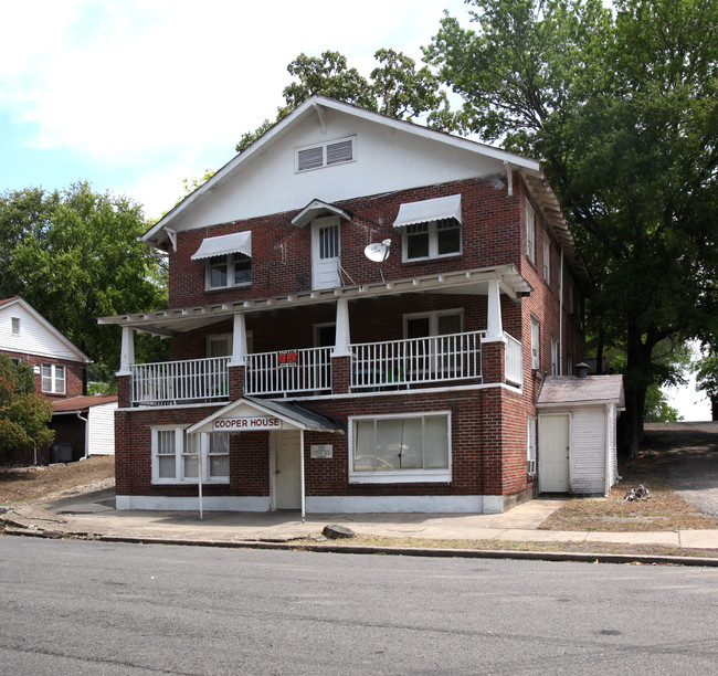 215 Civic St in Hot Springs, AR - Foto de edificio - Building Photo