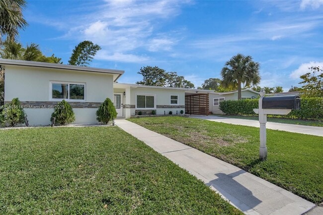 property at 1100 SW 20th St