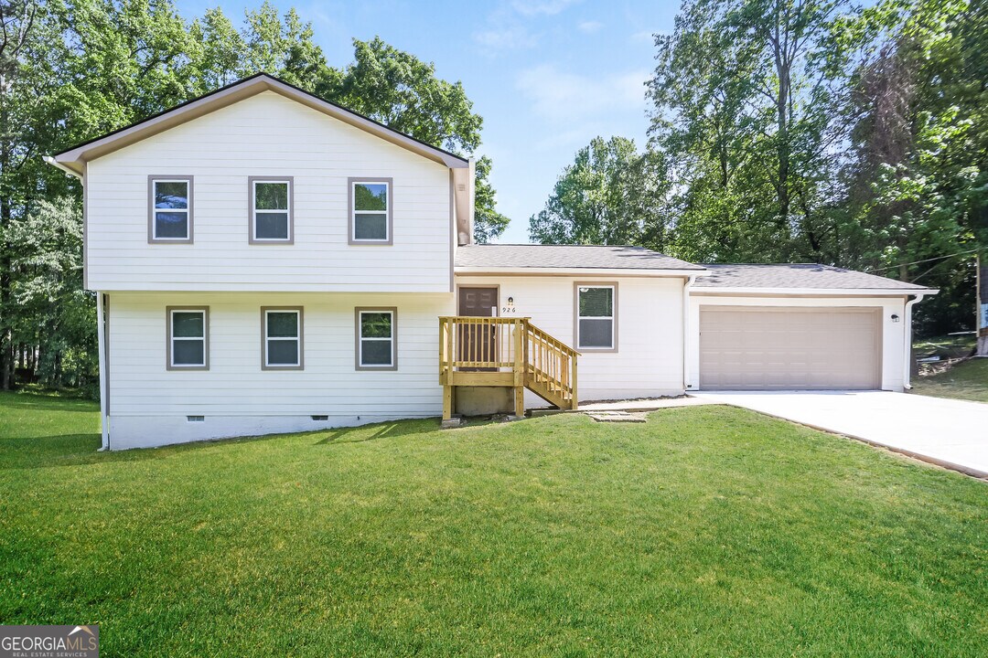 926 Canary Ct in Riverdale, GA - Building Photo