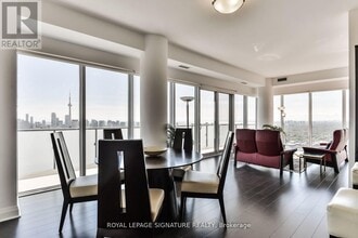 65 St Mary St in Toronto, ON - Building Photo - Building Photo