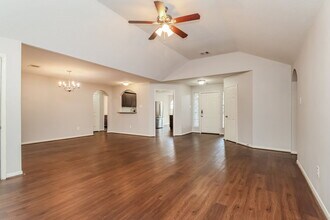 9808 Woodhollow Dr in Conroe, TX - Building Photo - Building Photo