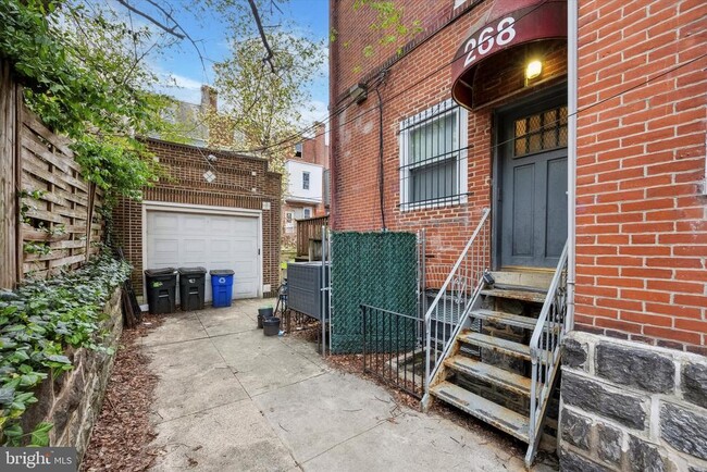 268 S 46th St in Philadelphia, PA - Foto de edificio - Building Photo